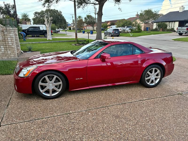 2005 Cadillac XLR - Convertible 2D