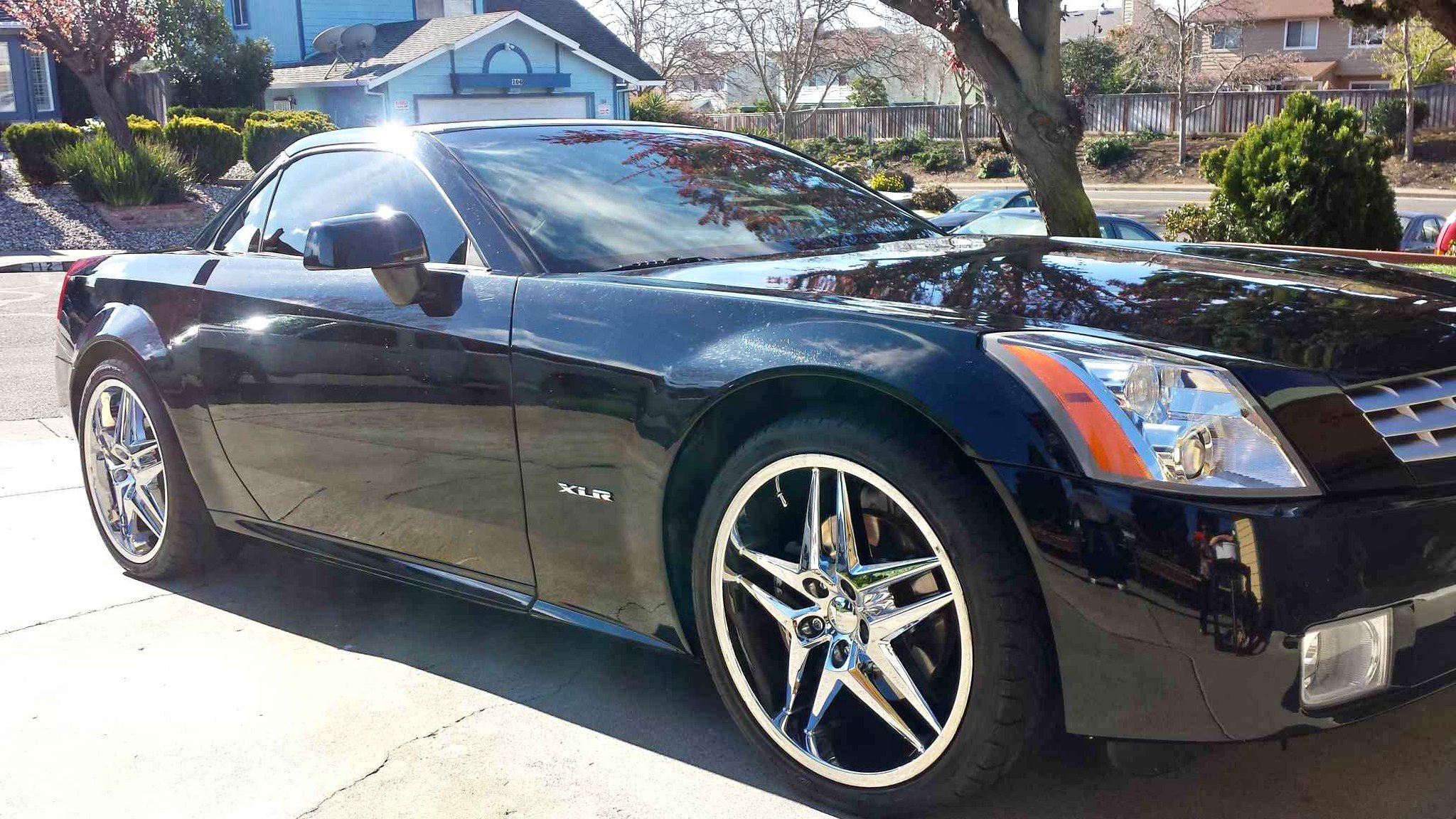 2004 Cadillac XLR - Convertible 2D