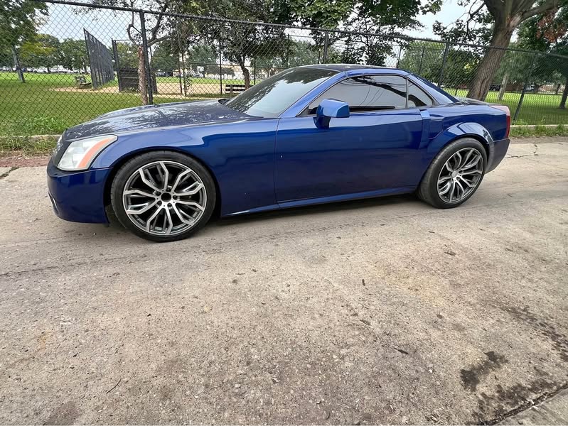 2004 Cadillac XLR - Convertible 2D