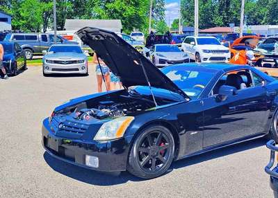 2004 Cadillac XLR - Convertible 2D