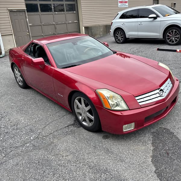 2004 Cadillac XLR - Convertible 2D
