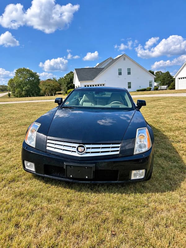 2004 Cadillac XLR - Convertible 2D