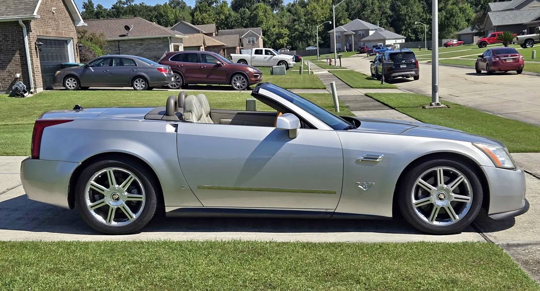 2005 Cadillac XLR - Platinum Convertible 2D