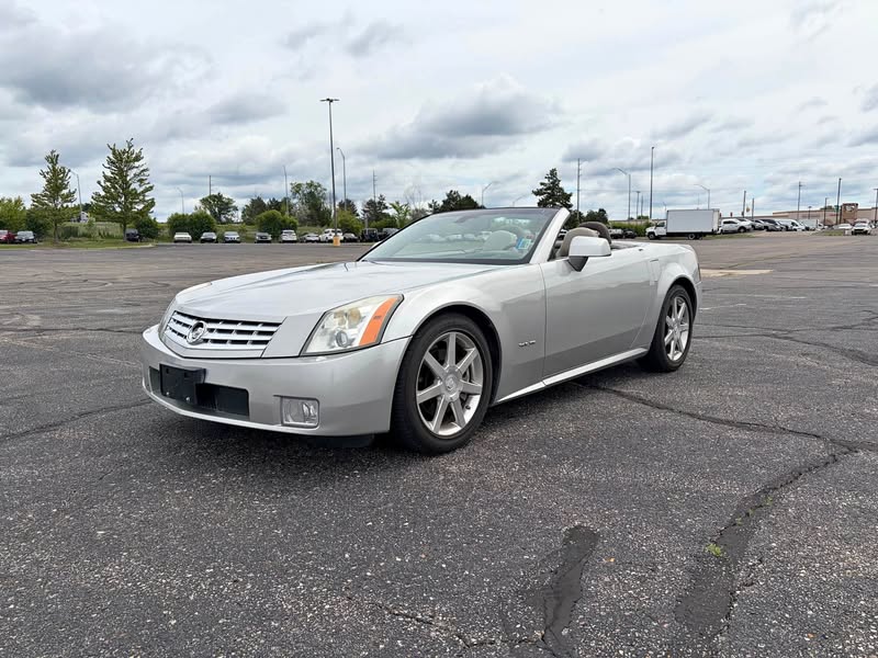 2004 Cadillac XLR - Convertible 2D