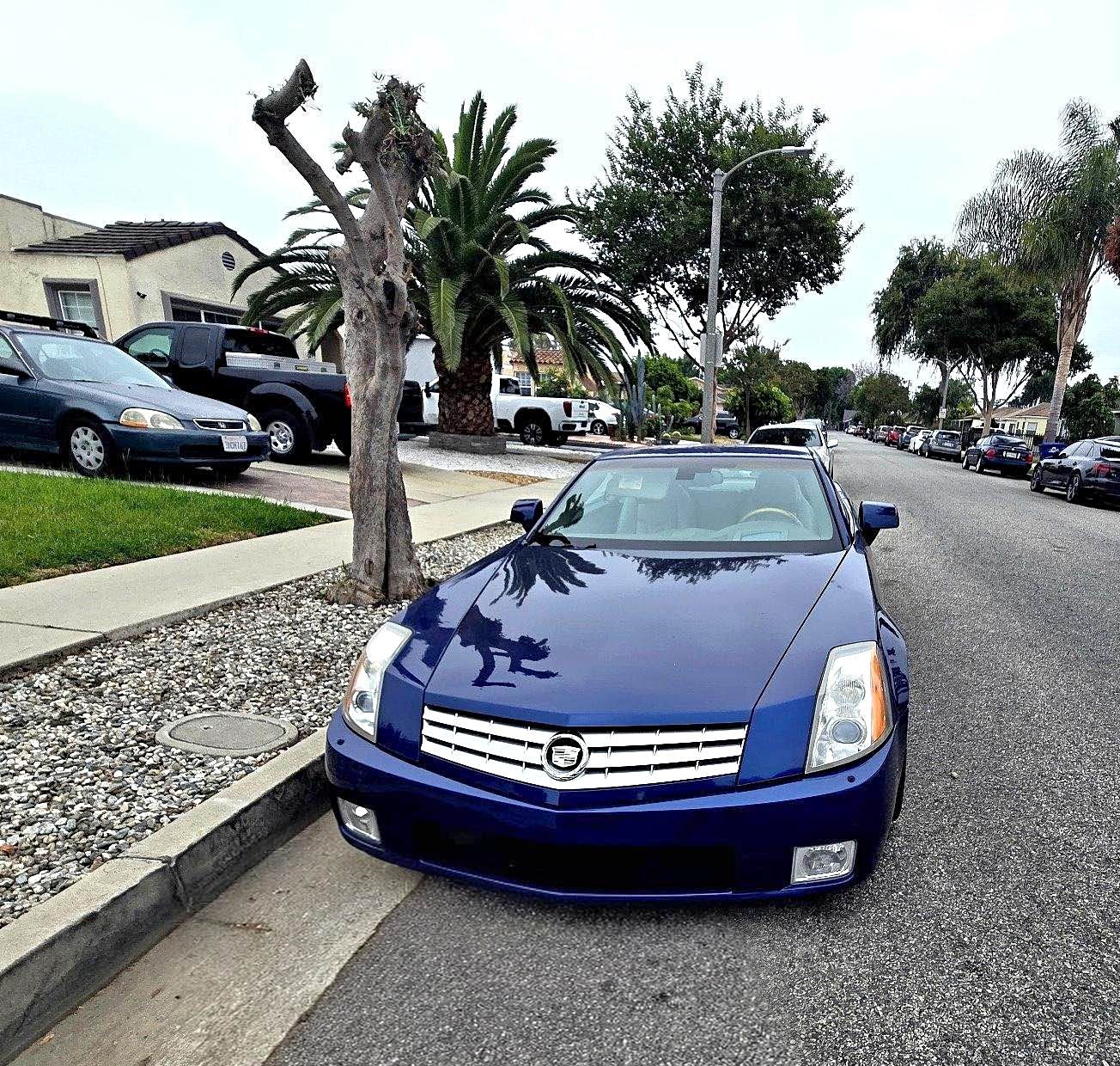 2004 Cadillac XLR - Platinum Convertible 2D