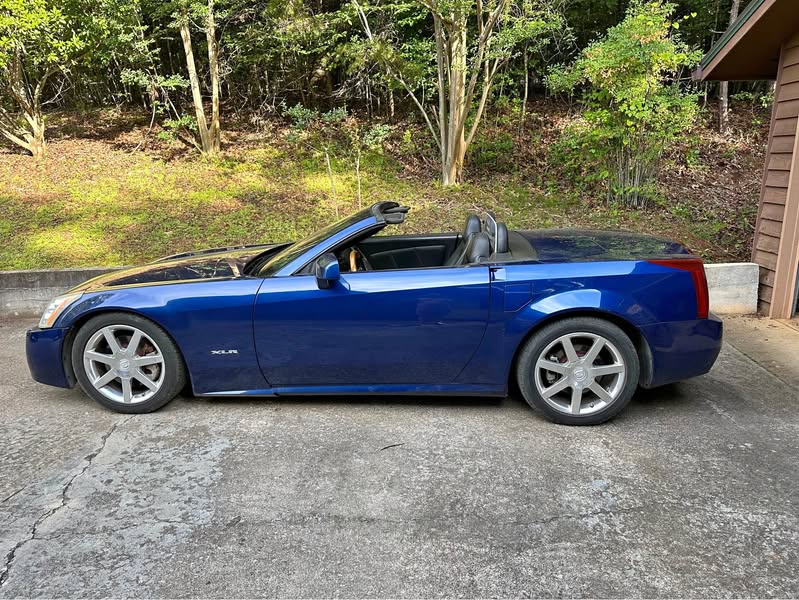 2004 Cadillac XLR - Convertible 2D
