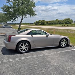 2004 Cadillac XLR (read description, many extras)