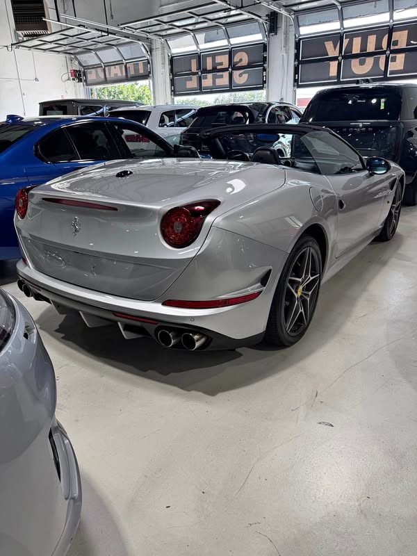 2016 Ferrari California - Convertible 2D