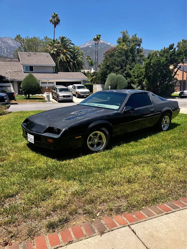 1985 Chevrolet Camaro - Coupe 2D