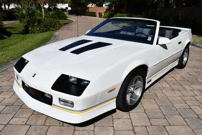 1990 Chevrolet Camaro Clean car fax Amazing condition Tuned...