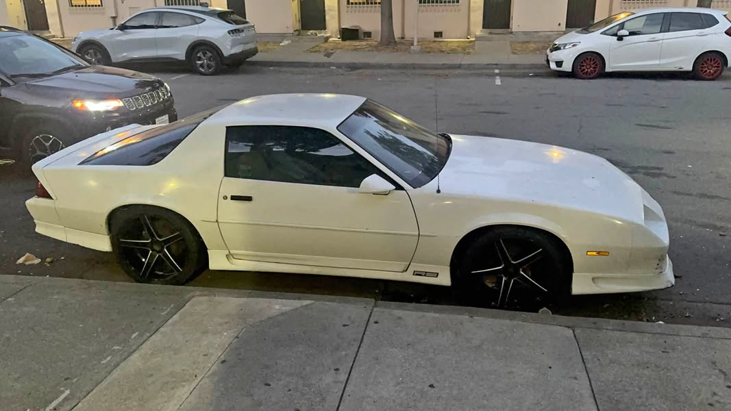 1991 Chevrolet Camaro - Coupe 2D