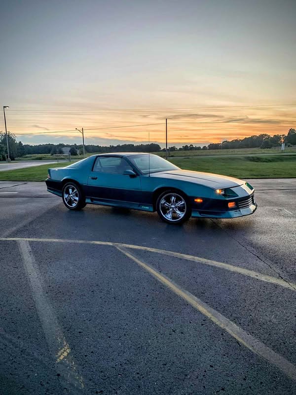 1991 Chevrolet Camaro - Coupe 2D