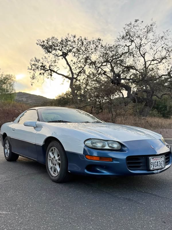 2002 Chevrolet Camaro - Coupe 2D
