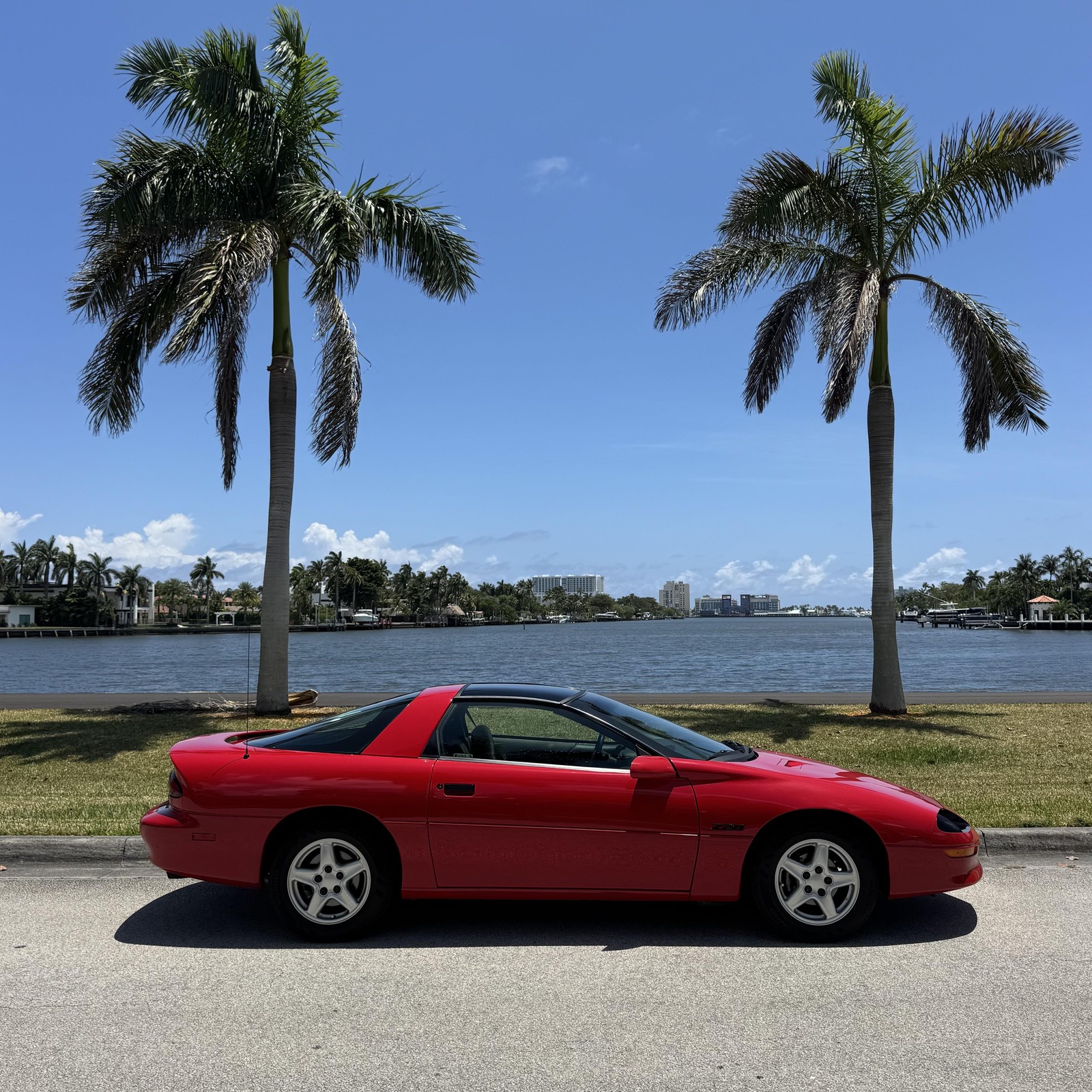1997 Chevrolet Camaro Z28 T-TOP ONLY 14K MILES 1OWNER CLEAN...