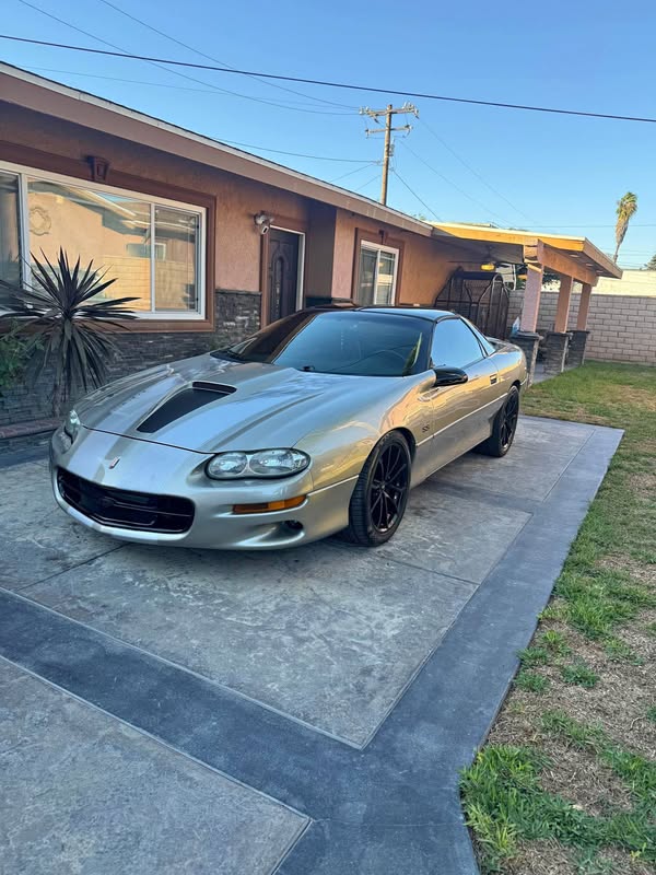 2002 Chevrolet Camaro - Coupe 2D