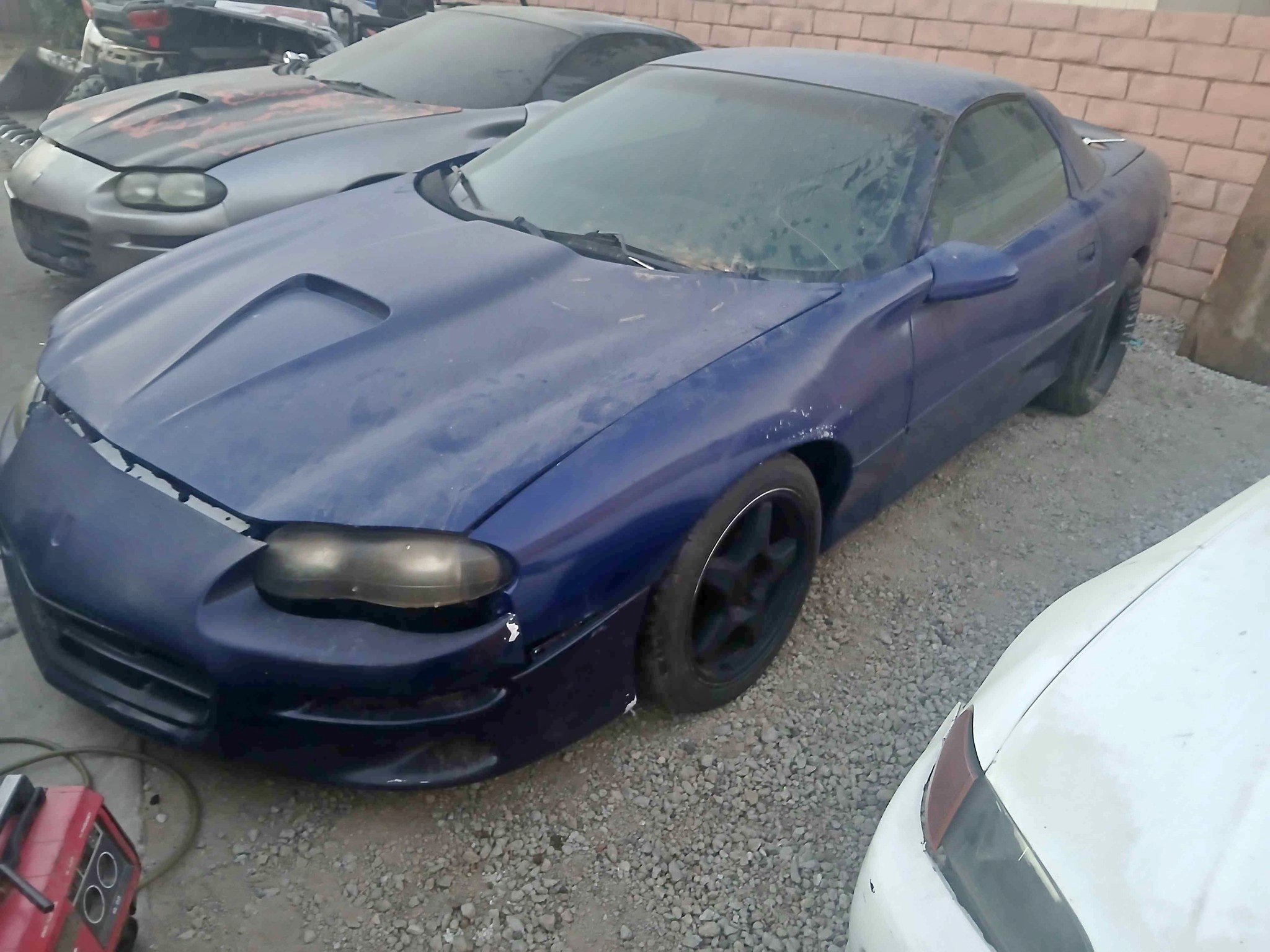 2000 Chevrolet Camaro - Coupe 2D
