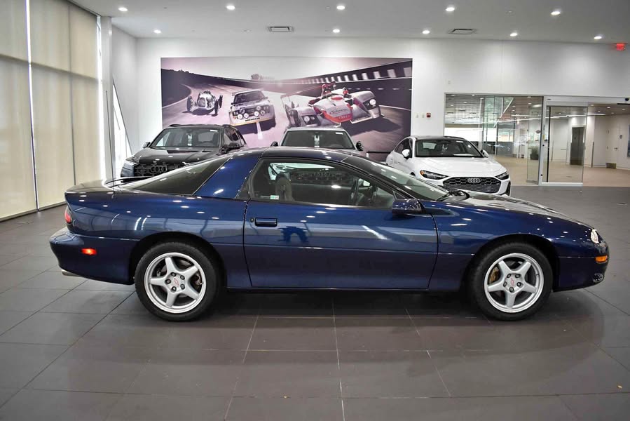 2002 Chevrolet Camaro - Coupe 2D