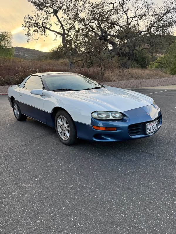2002 Chevrolet Camaro - Coupe 2D
