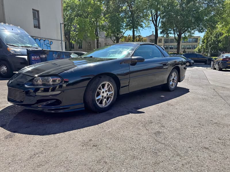 2002 Chevrolet Camaro - Z28  V8 5.7L LS1 RWD