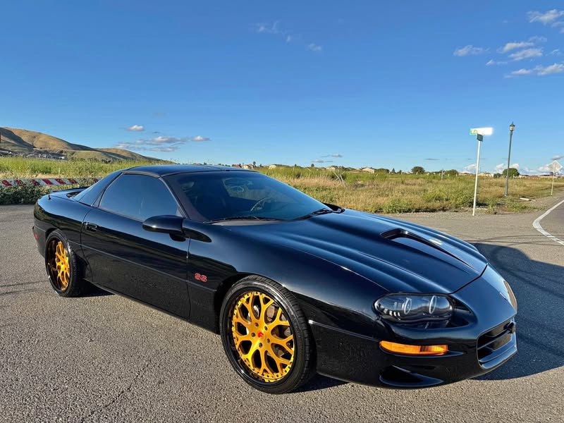 2001 Chevrolet Camaro - SS Coupe 2D