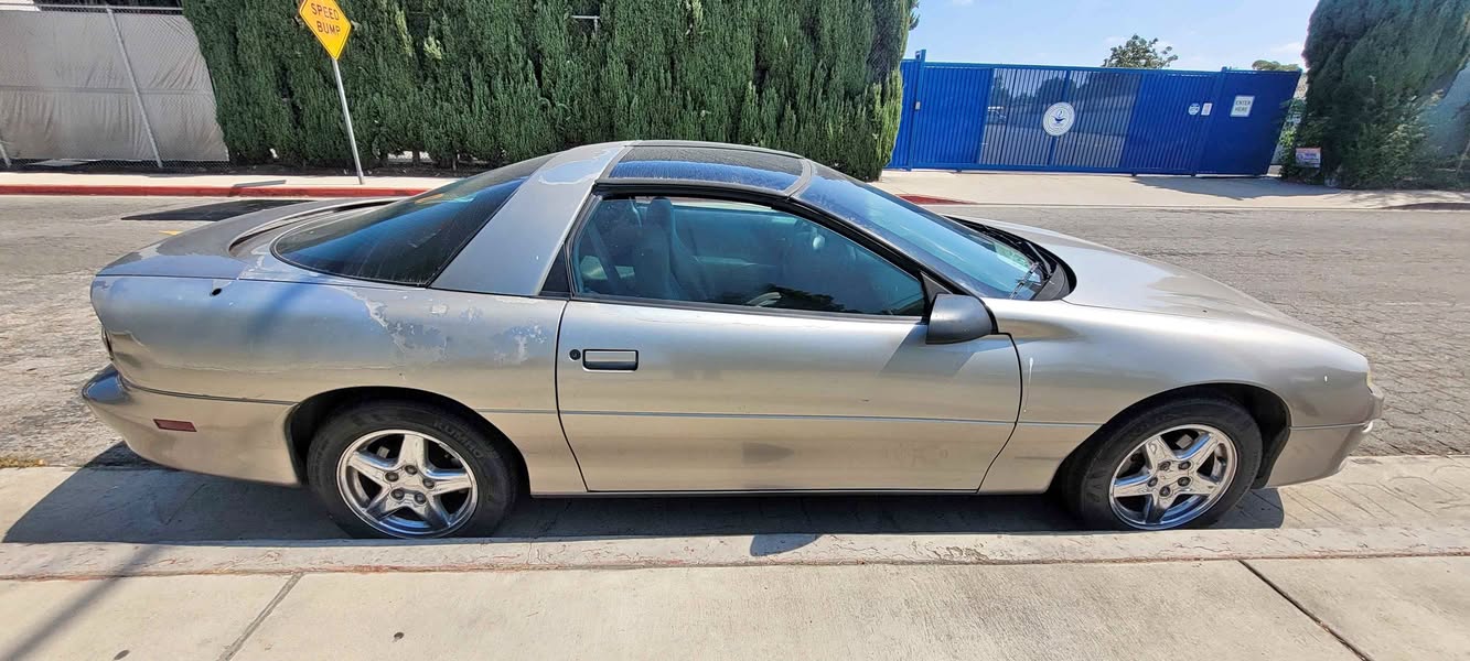 2000 Chevrolet Camaro - Coupe 2D