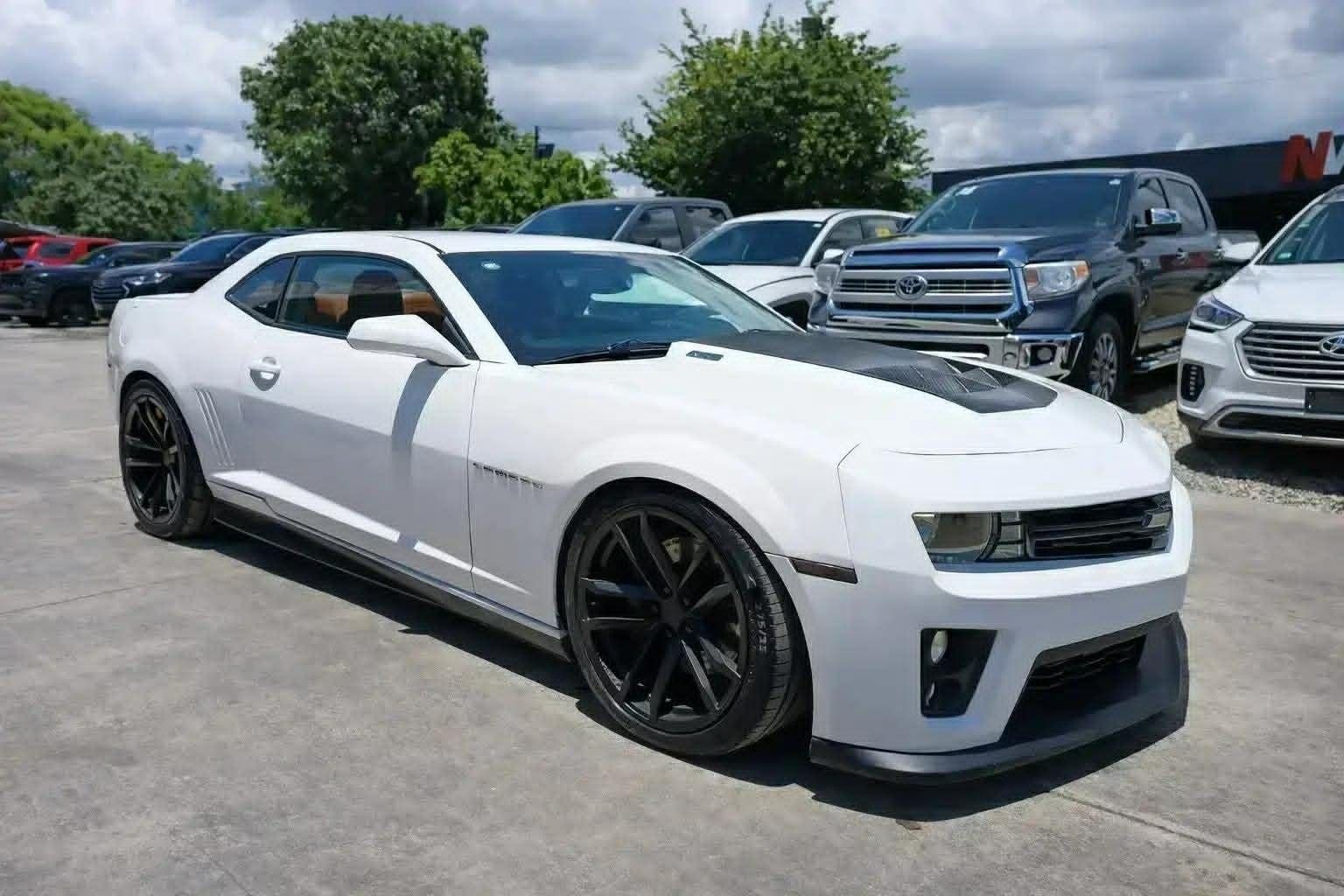 2010 Chevrolet Camaro ZL1 Kit, 6-Spd Manual, Touchscreen,...