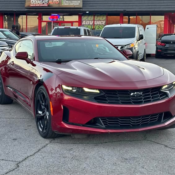 2021 2021 Chevrolet Camaro LT - ONE OWNER - LOW MILES