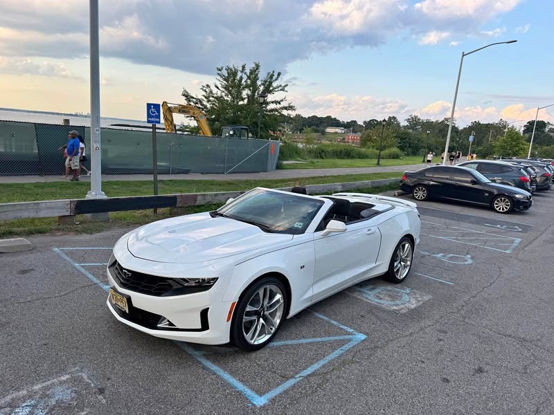 2022 Chevrolet Camaro - V6