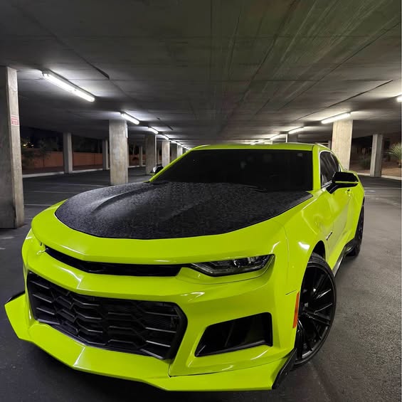 2023 Chevrolet Camaro - RS