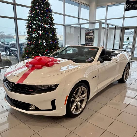 2024 Chevrolet Camaro - LT2 Convertible