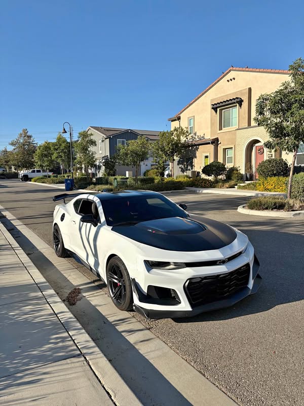2019 Chevrolet Camaro - ZL1 Coupe 2D