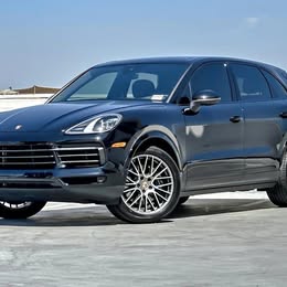 2023 Porsche Cayenne Platinum Edition  31430 Miles