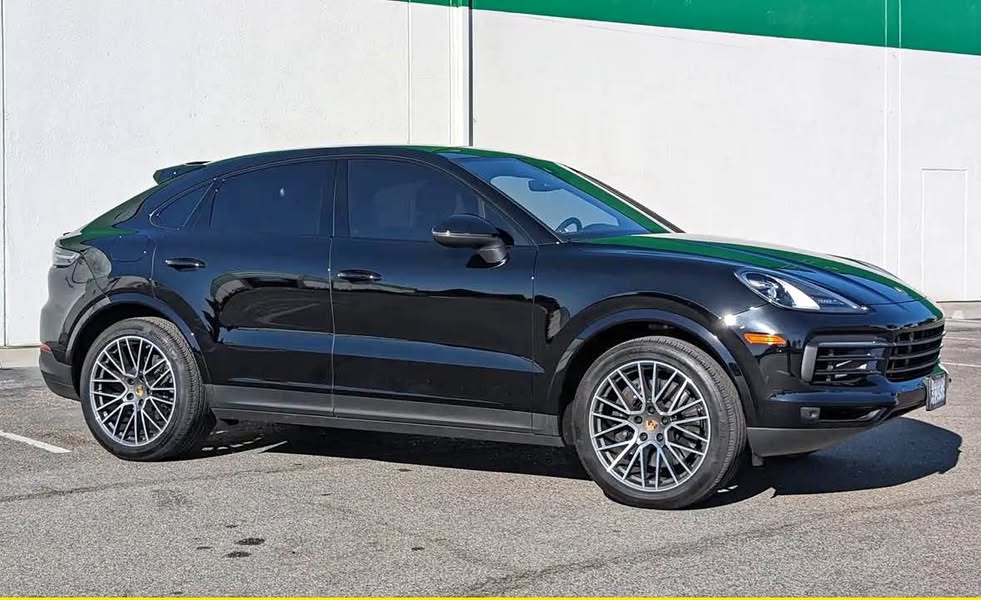2023 Porsche Porsche Cayenne Coupe - Platinum AWD
