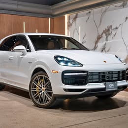 2022 Porsche Cayenne Turbo S E-Hybrid