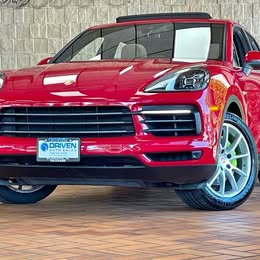2023 Porsche Cayenne E-Hybrid SUV