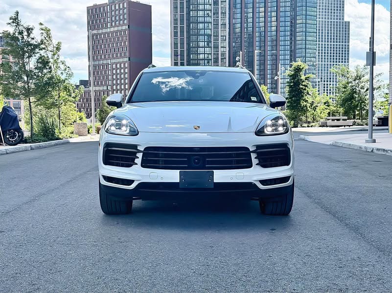 2023 Porsche Cayenne - Platinum Edition Sport Utility 4D