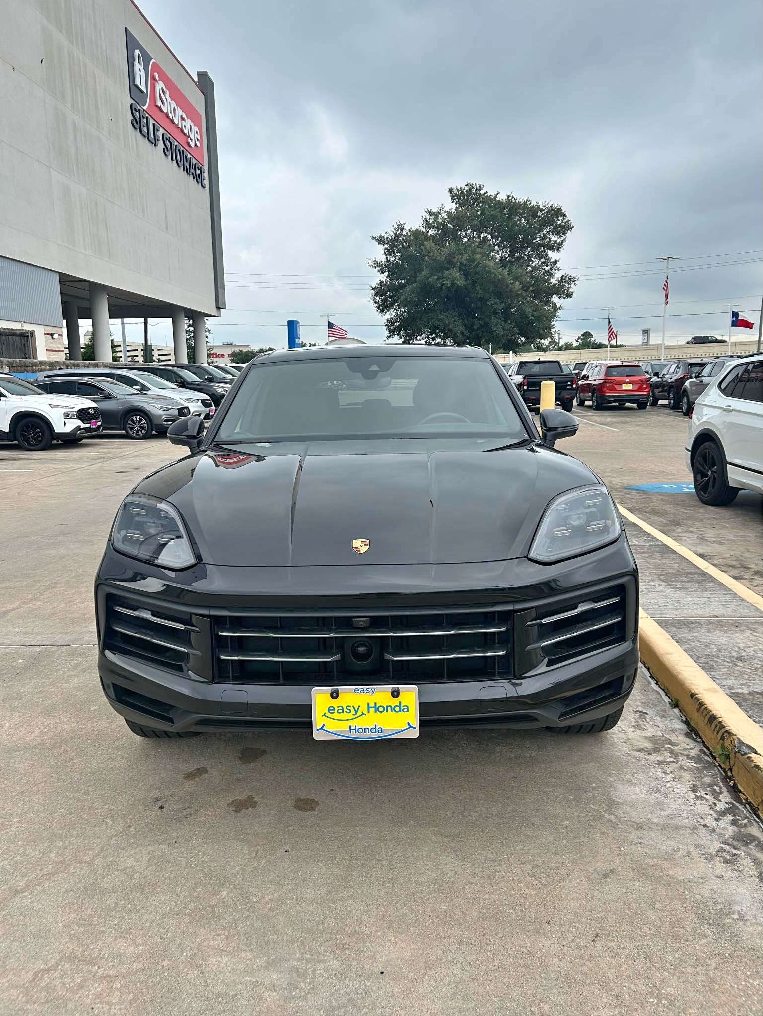 2025 Porsche Cayenne - Base