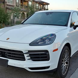 2022 Porsche Cayenne - Platinum Edition Sport Utility 4D