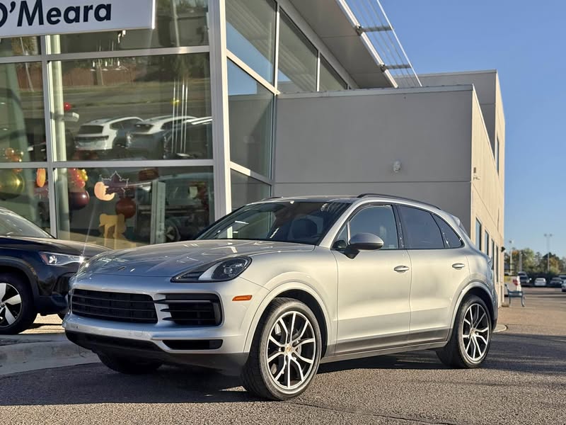 2023 Porsche cayenne s