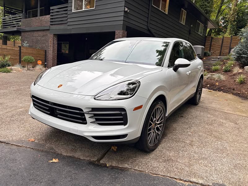 2022 Porsche Cayenne - Sport Utility 4D