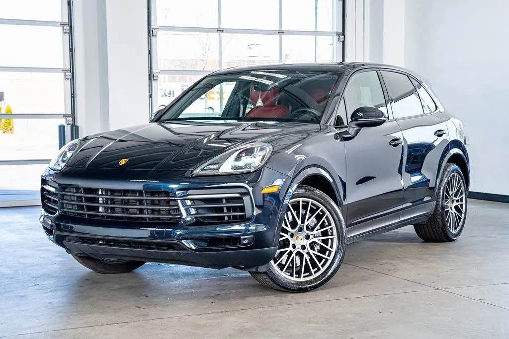 2022 Porsche Cayenne - Platinum Edition Sport Utility 4D