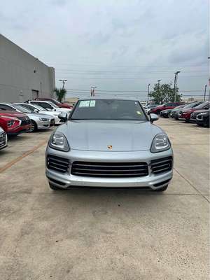 2022 Porsche Cayenne - Platinum Edition Sport Utility 4D