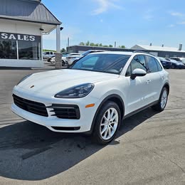 2022 Porsche CAYENNE