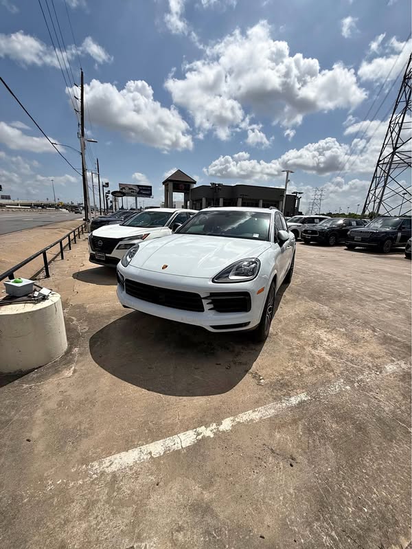 2023 Porsche Cayenne - S Platinum Edition Sport Utility 4D