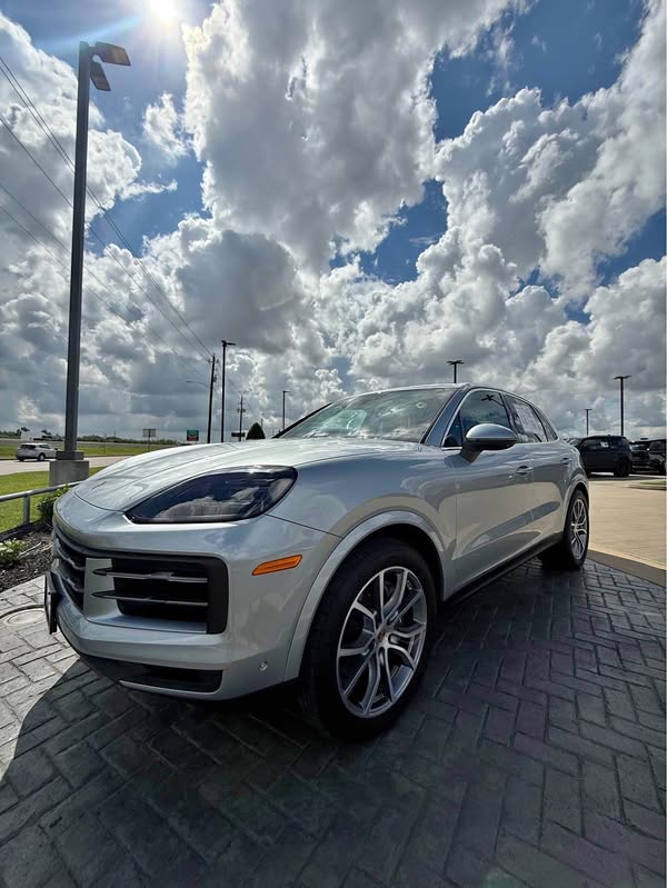 2025 Porsche Cayenne - Sport Utility 4D