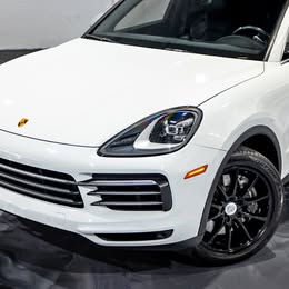 2023 Porsche cayenne platinum