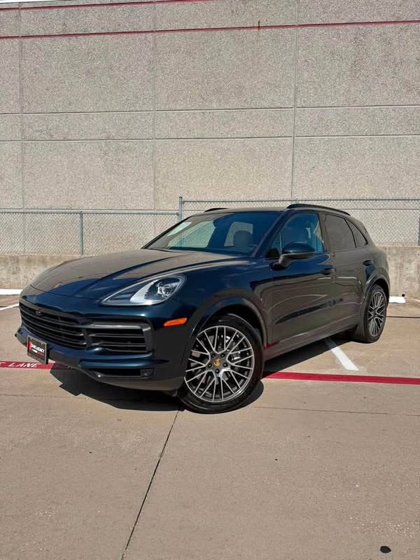 2023 Porsche Cayenne - Platinum Edition Sport Utility 4D