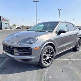 2024 Porsche Cayenne Coupe  32322 Miles