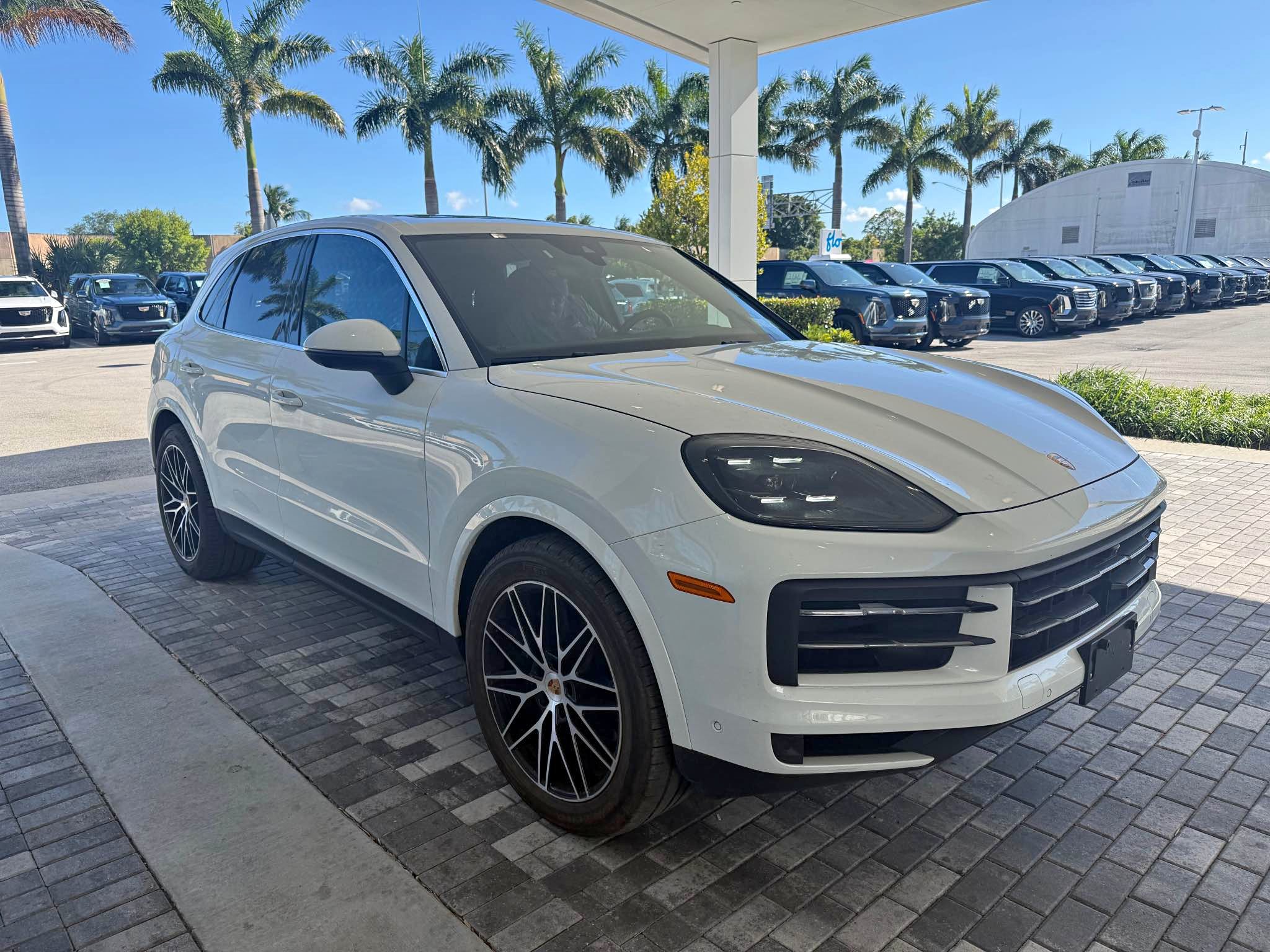 2025 Porsche Cayenne - SUV