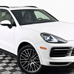 2023 Porsche Cayenne PLATINUM EDITION   Miles